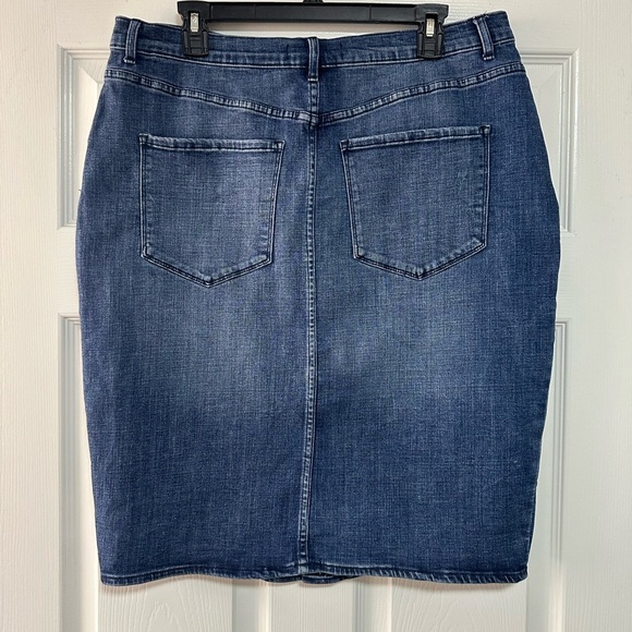 Lee Platinum stretch denim blue jean skirt - Picture 2 of 7